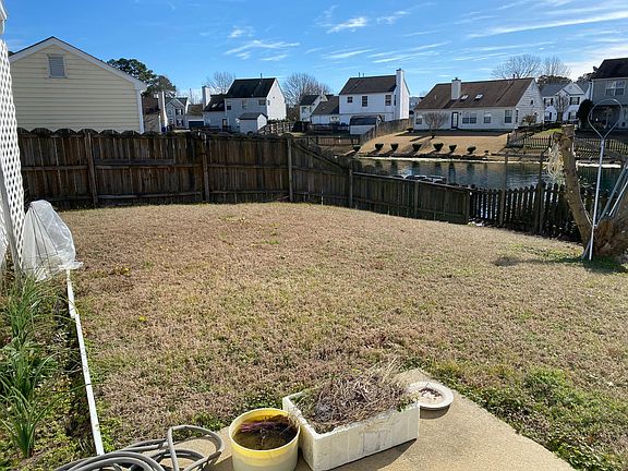 5th image of 17 River Reach Close