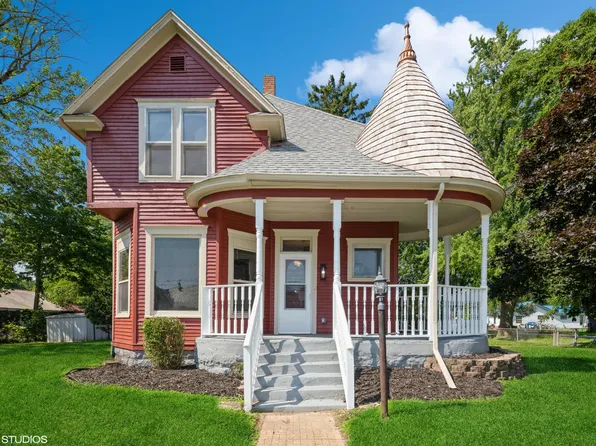 301 W John St, Knox, IN 46534