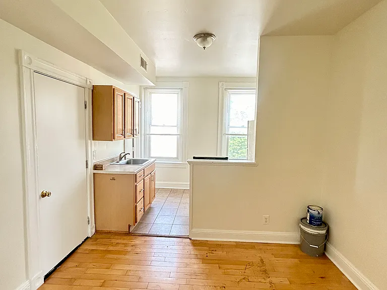 1700 Saint Paul St #301 — Photo 3