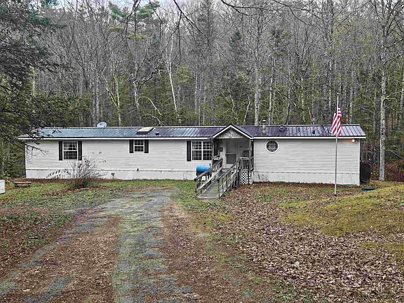 3rd image of 413 Pettyboro Road