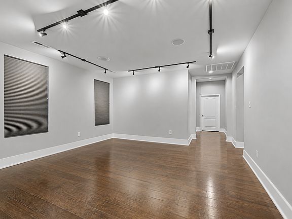 4th image of 1044 Chestnut St