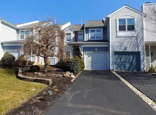 12 Kirkwood Dr, Newtown, PA 18940