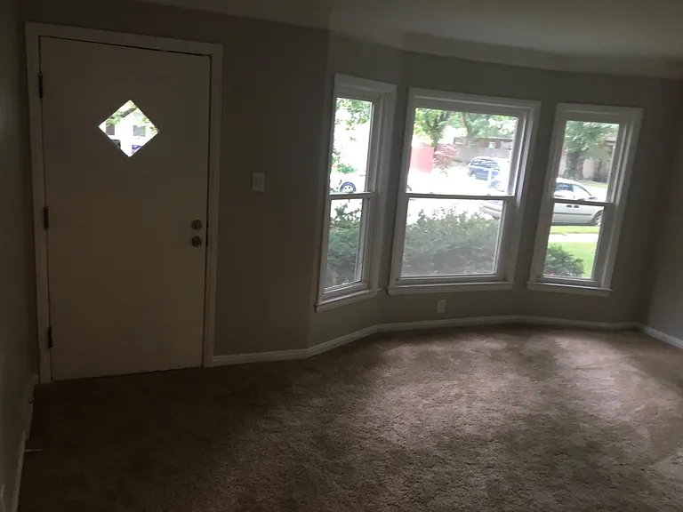 23315 Tawas Ave — Photo 12