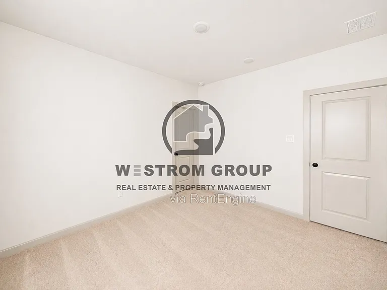 320 Walker Pkwy — Photo 25