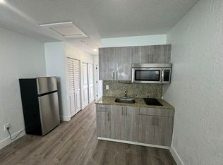 2910 Pierce St, Hollywood, FL 33020