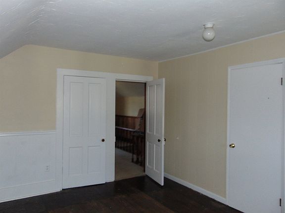 5th image of 5844 N Main St