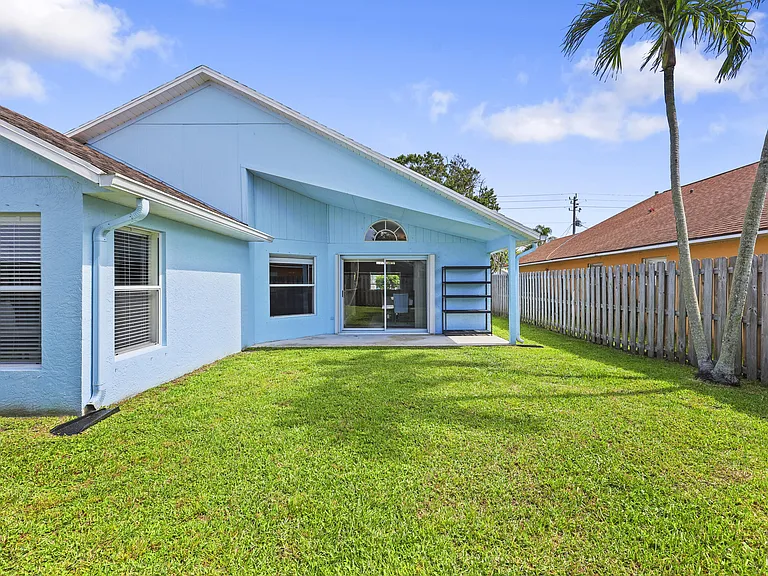 6238 Pompano St — Photo 46