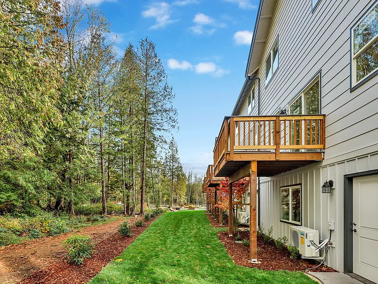 2900-2912 2924 Shore Pine Pl — Photo 34