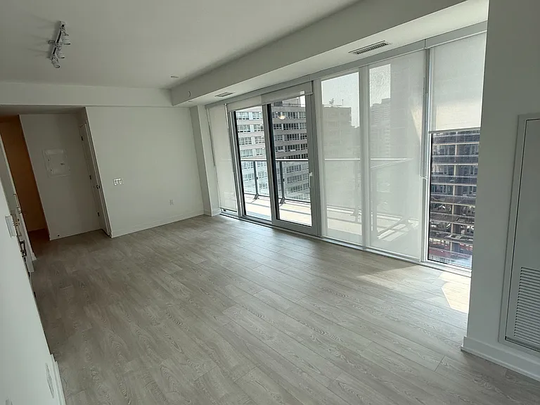 634 Church St #1010 — Photo 6
