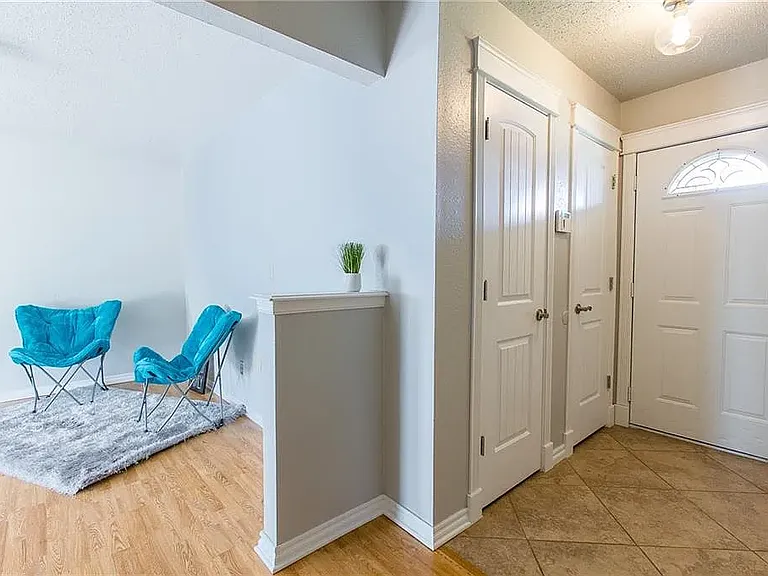1056 NW 7th Pl — Photo 6