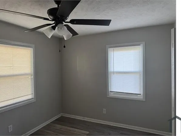 323 Dudley Dr, Fayetteville, NC 28314