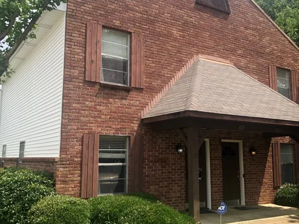 1017 Inverness Ln, Oxford, MS 38655