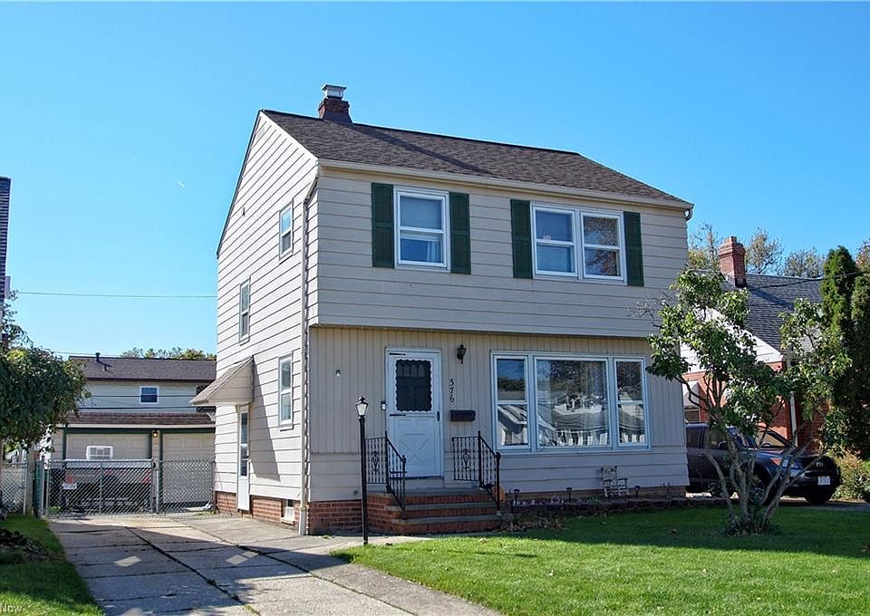 1st image of 376 E 324th St