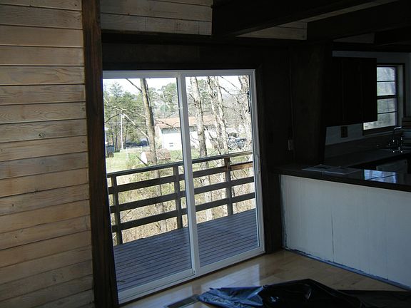 kitched leading to back deck