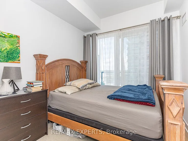 30 Shore Breeze Dr #1215 — Photo 8