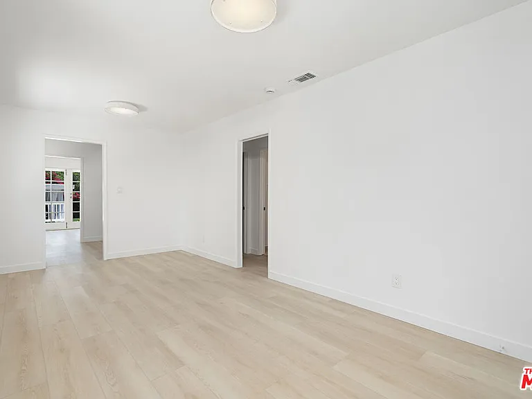 4622 Norwich Ave — Photo 2