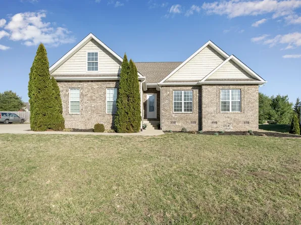 1145 Everwood Dr, Ashland City, TN 37015