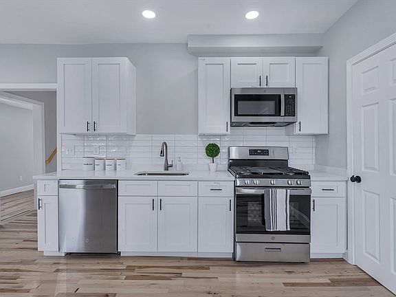 4th image of 73 Walnut St