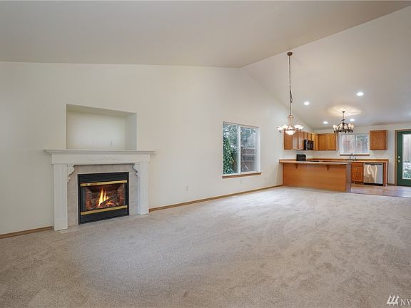 5th image of 1825 164th St E