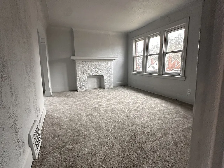 15476 Sorrento St #1 — Photo 19