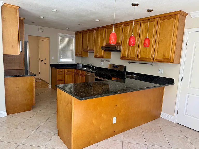 4456 Gibraltar Dr — Photo 3