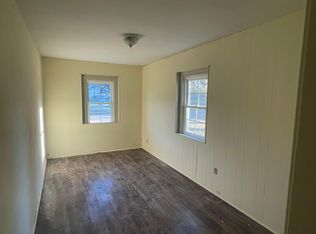 118 Hodges Ave, Blackstone, VA 23824