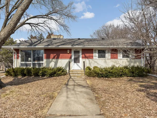1811 Stanbridge Ave, Roseville, MN 55113