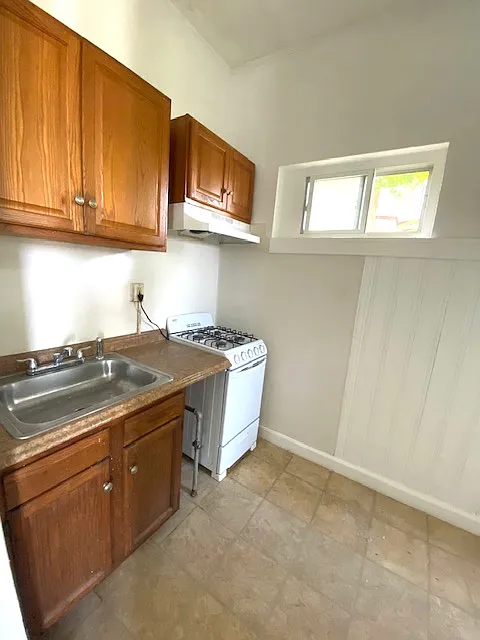 Studio, $1,100 — Photo 2