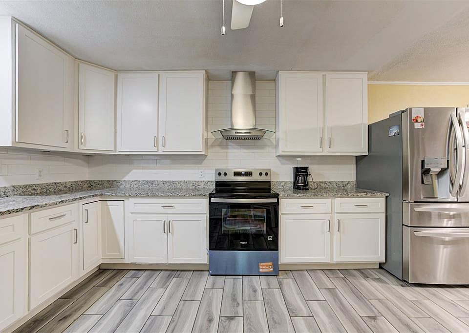 1st image of 13425 Chaparral Rd