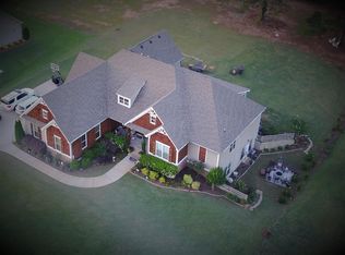 130 Bergen Dr, Fayetteville, GA 30215