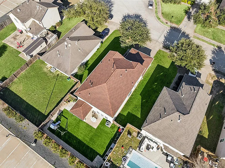 12223 Windsor Bay Ct — Photo 31