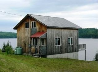 1461 Diamond Pond Rd, Stewartstown, NH 03576