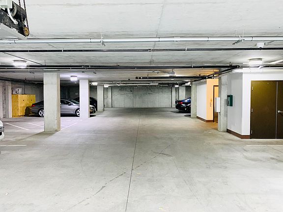 5th image of 4141 Pennsylvania Ave