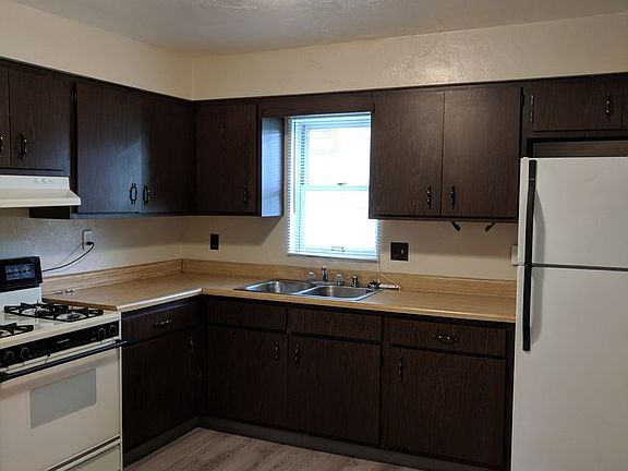 3rd image of 227 N Jefferson Ave APT 3