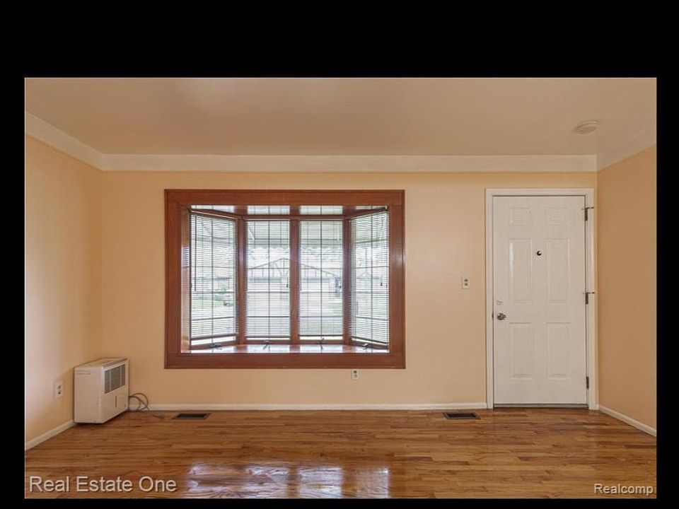 1st image of 29735 Boewe Dr