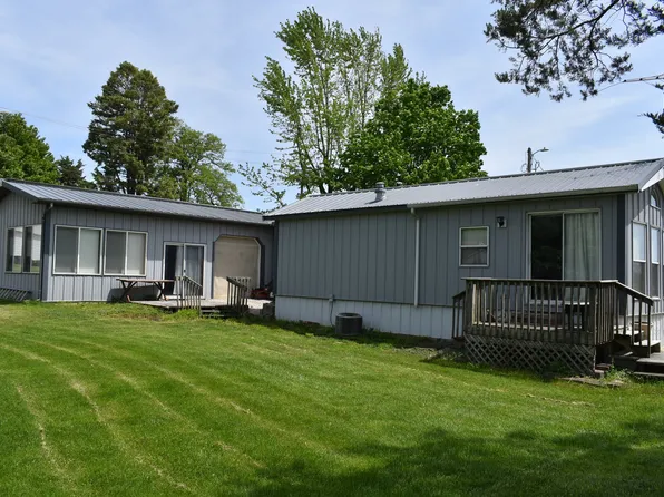 24388 N 1750 East Rd, Hudson, IL 61748