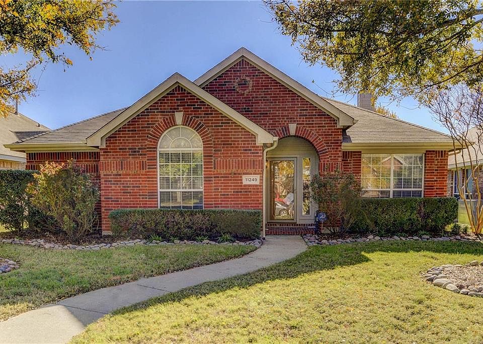 1st image of 11249 Clover Knoll Dr
