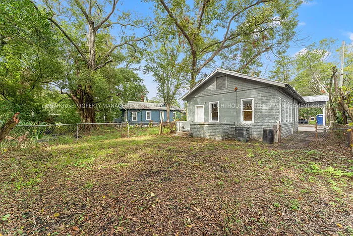 1478 W 5th St — Photo 15