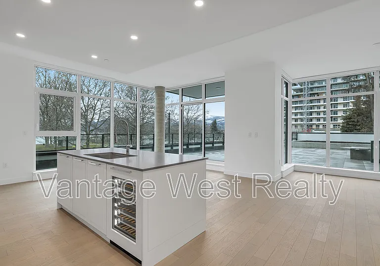3389 Lakeshore Rd #216 — Photo 22