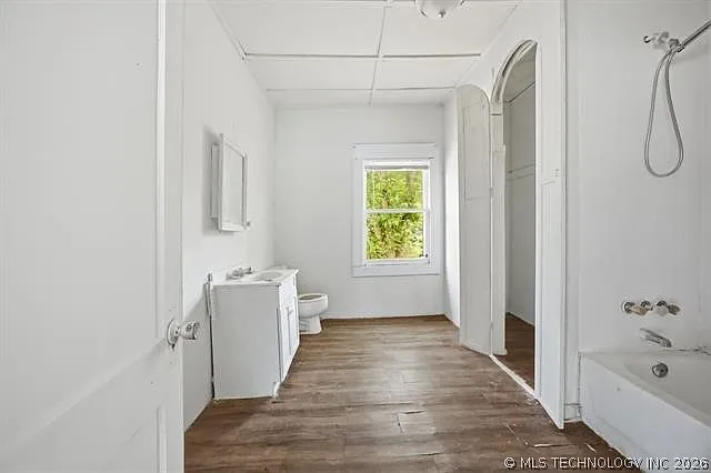 908 N Collins Ave — Photo 11