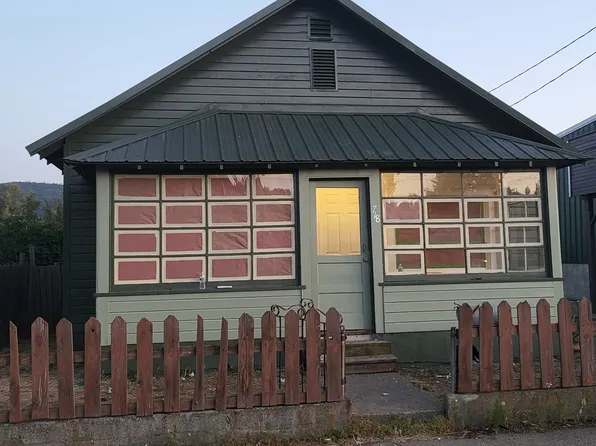 718 E 1st St, Cle Elum, WA 98922