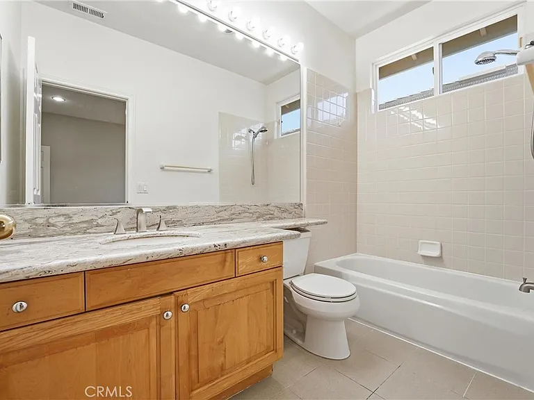 2536 Brennen Way — Photo 45