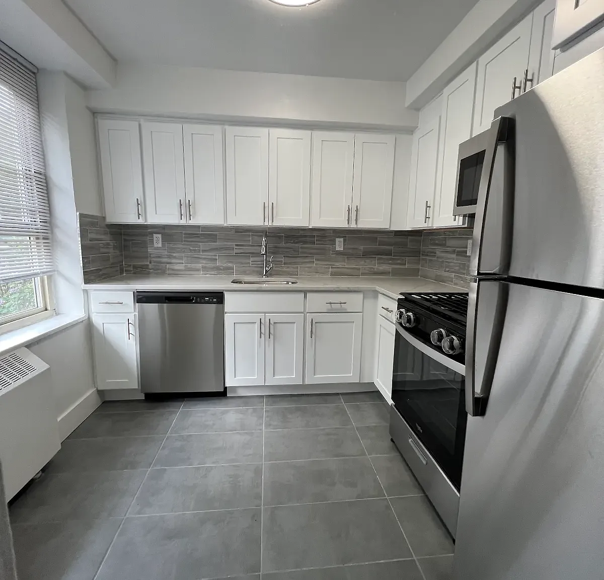 2 bed, 1000 sqft, $3,250 — Photo 2