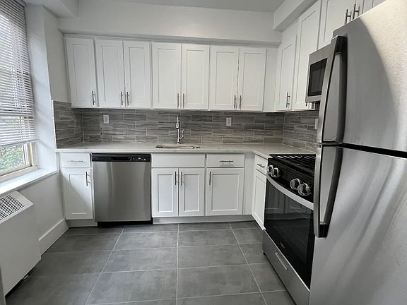 2nd image of 18502 64th Ave
