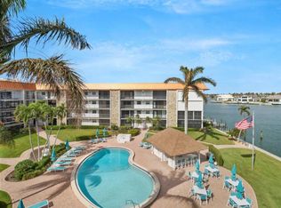 2900 Gulf Shore Blvd N APT 413, Naples, FL 34103