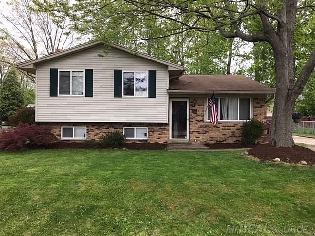 1st image of 277 Manor Park Dr