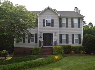 2077 Cynthia Dr, Mount Airy, NC 27030