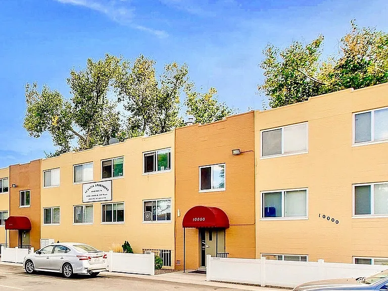 Scandia Apartments — Photo 16