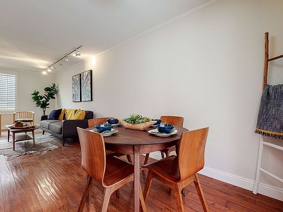 5th image of 933 17th St Unit 10