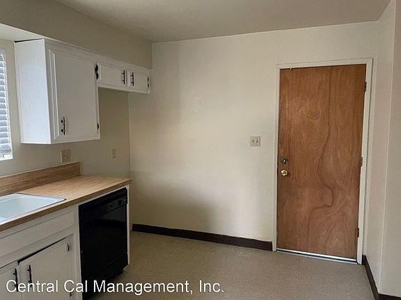 4th image of 829 Sylvia Dr APT E